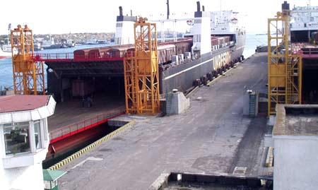 грузовой порт в Поти