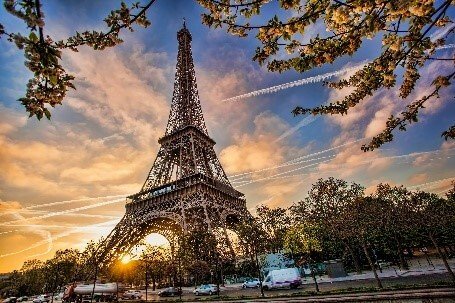 How to move to live in France
