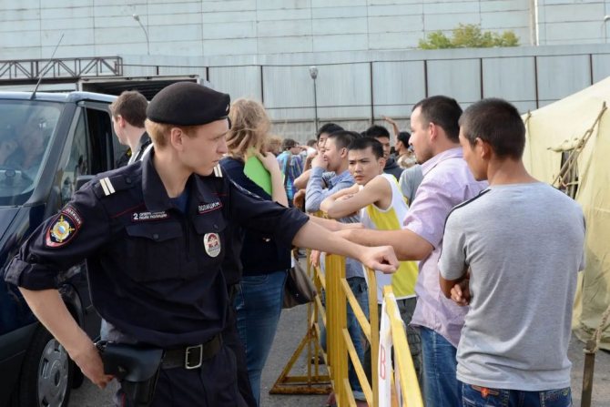 How is the deportation of foreigners from Russia carried out?