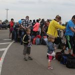 На границе выстраивались внушительные очереди из желающих попасть в Россию